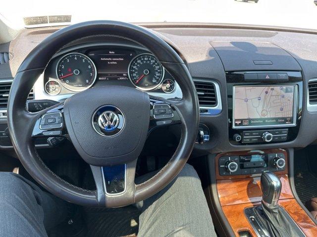 2011 Volkswagen Touareg Vehicle Photo in Willow Grove, PA 19090