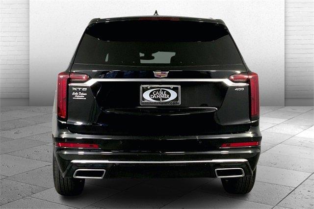 2025 Cadillac XT6 Vehicle Photo in KANSAS CITY, MO 64114-4502