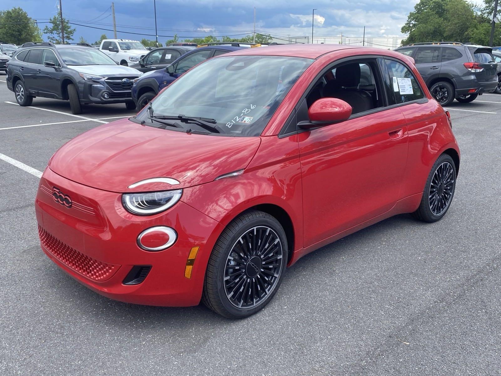 2024 FIAT 500e Vehicle Photo in Mechanicsburg, PA 17050-1707