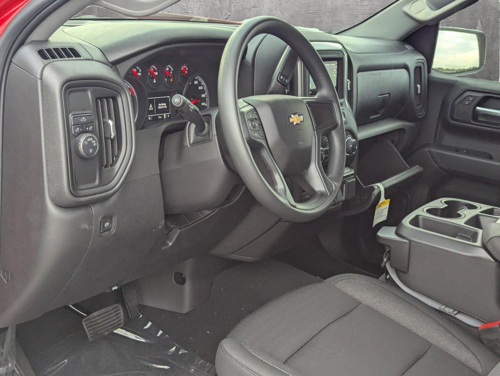 2025 Chevrolet Silverado 1500 Vehicle Photo in PEMBROKE PINES, FL 33024-6534