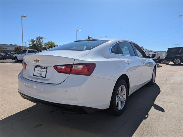 2025 Chevrolet Malibu Vehicle Photo in ENGLEWOOD, CO 80113-6708