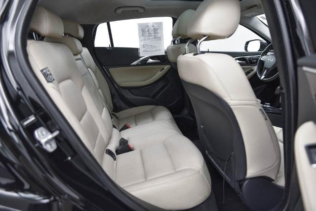 2018 INFINITI QX30 Vehicle Photo in Akron, OH 44312