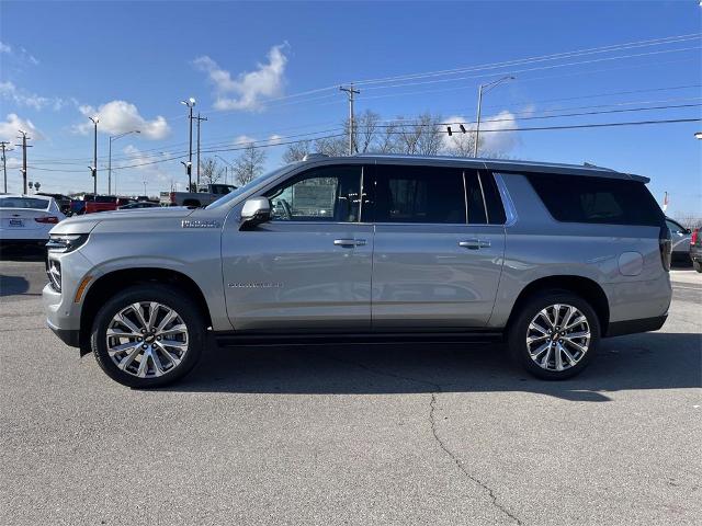 2025 Chevrolet Suburban Vehicle Photo in ALCOA, TN 37701-3235