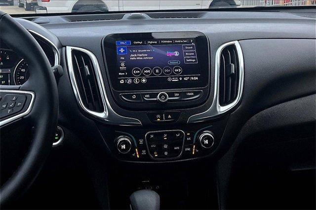 2024 Chevrolet Equinox Vehicle Photo in TOPEKA, KS 66609-0000