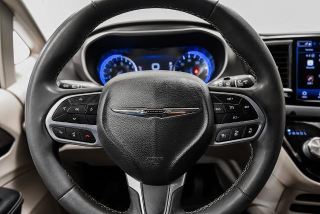 2022 Chrysler Pacifica Vehicle Photo in Akron, OH 44312