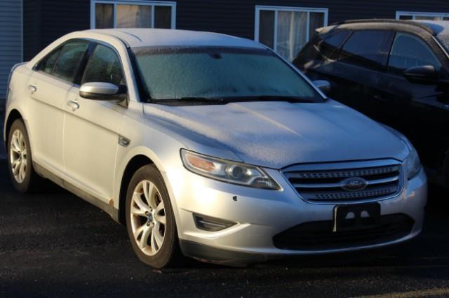 2010 Ford Taurus Vehicle Photo in Green Bay, WI 54304