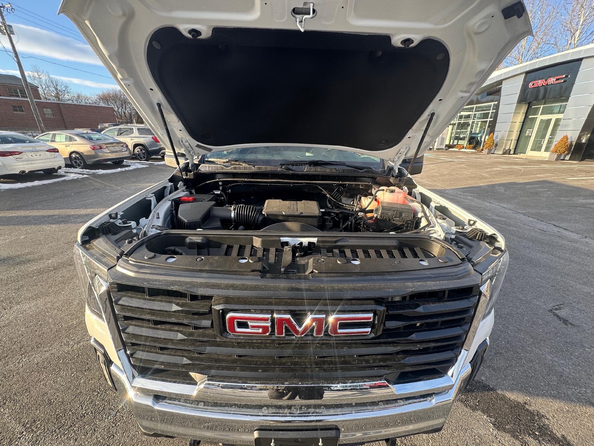 2025 GMC Sierra 2500 HD Vehicle Photo in LEOMINSTER, MA 01453-2952