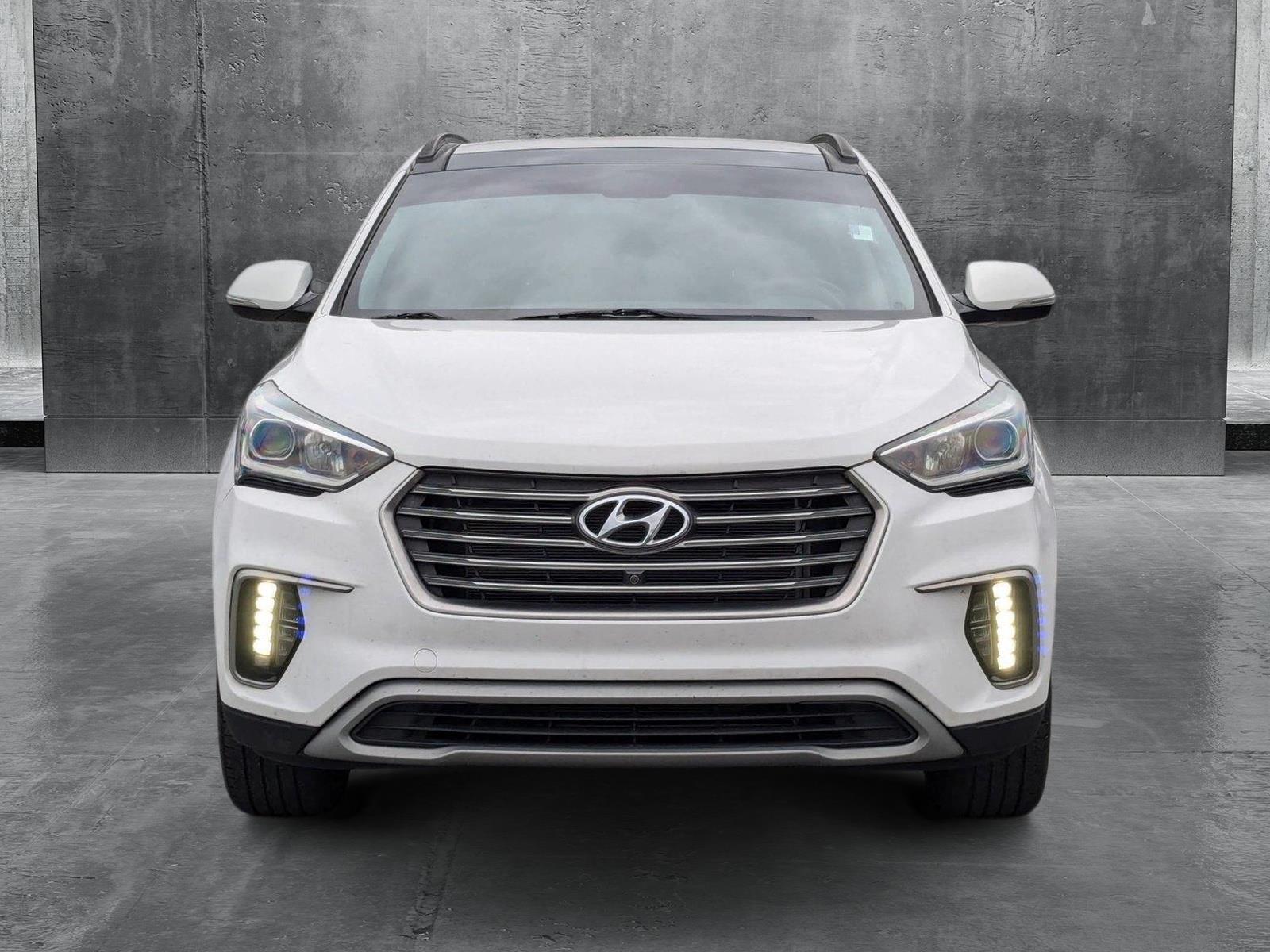 2017 Hyundai SANTA FE Vehicle Photo in St. Petersburg, FL 33713