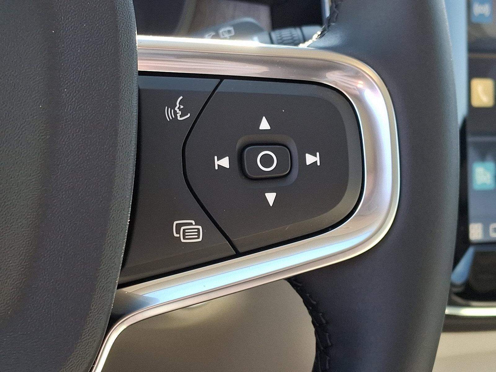 2025 Volvo XC40 Vehicle Photo in Trevose, PA 19053