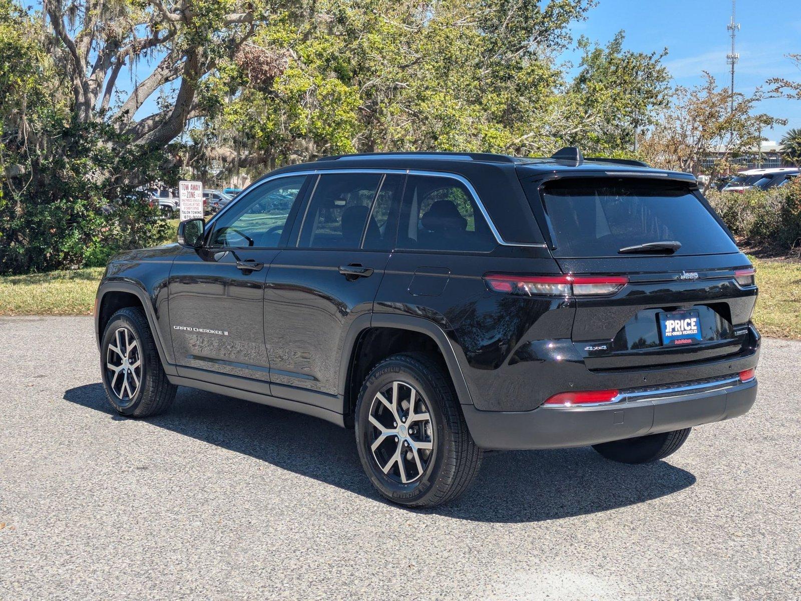 2024 Jeep Grand Cherokee Vehicle Photo in Sarasota, FL 34231