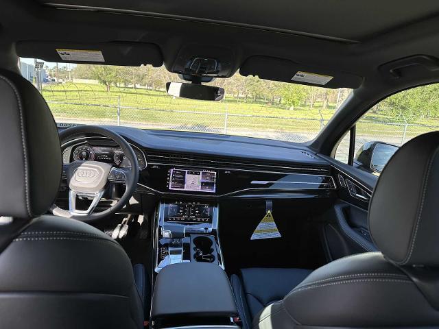 2025 Audi Q7 Vehicle Photo in HOUSTON, TX 77090