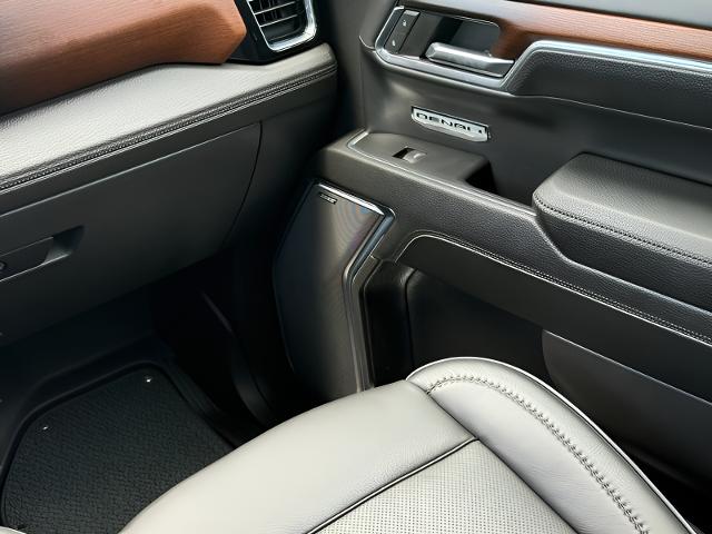 2024 GMC Sierra 1500 Vehicle Photo in MIDDLETON, WI 53562-1492