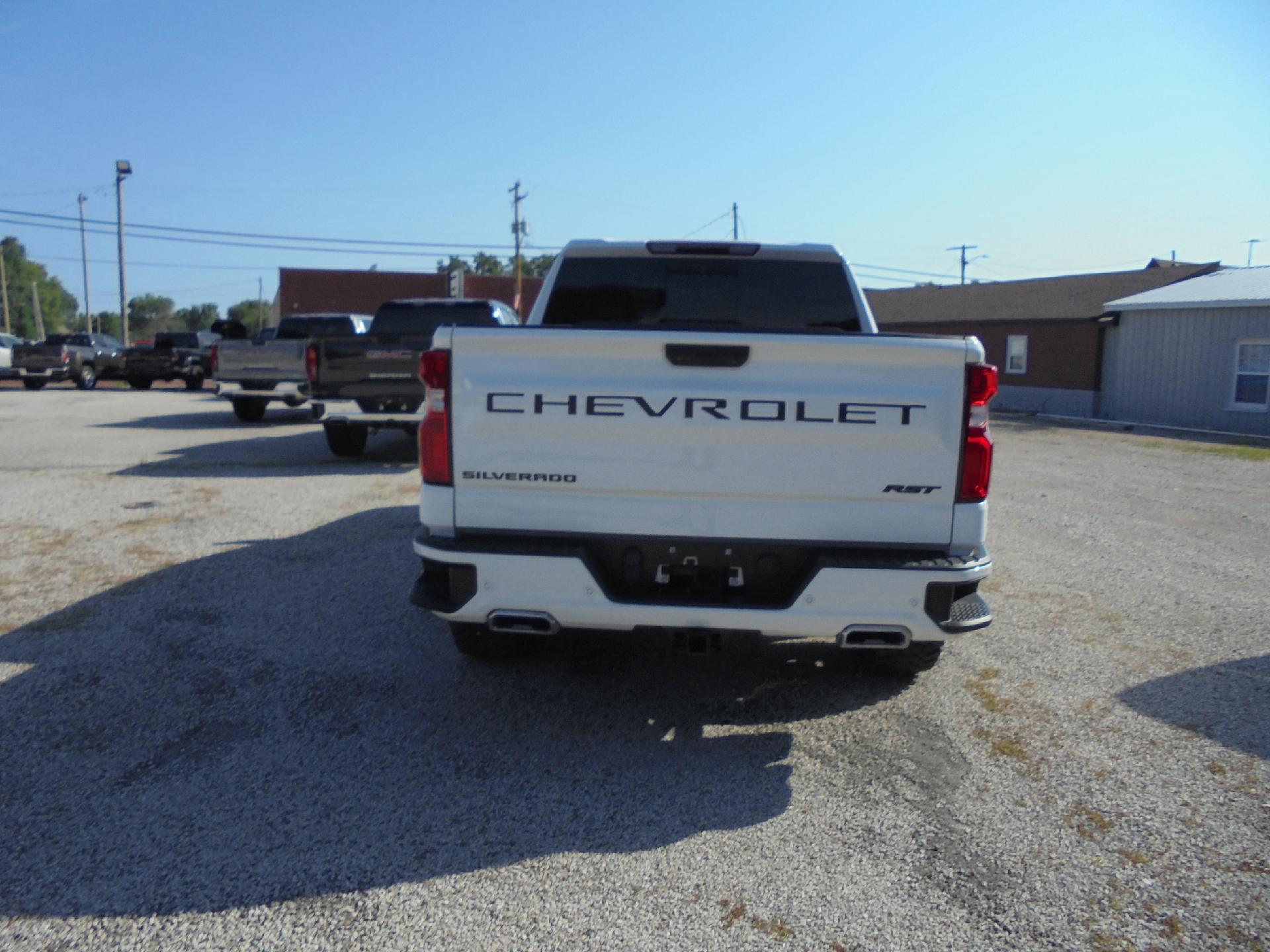 2021 Chevrolet Silverado 1500 RST photo 5