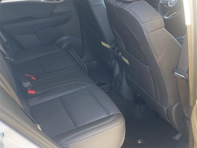 2024 Buick Envision Vehicle Photo in GOODYEAR, AZ 85338-1310