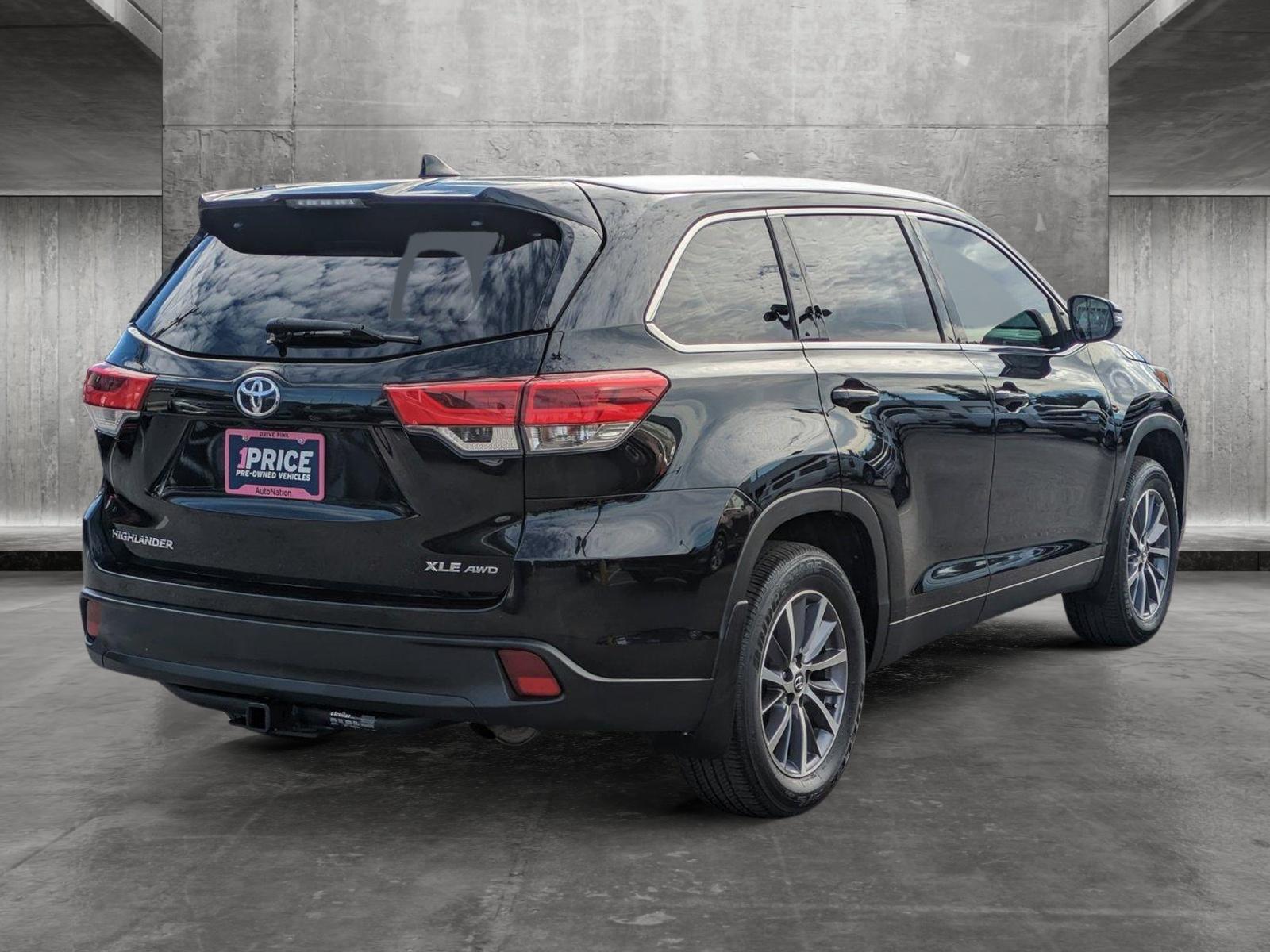 2019 Toyota Highlander Vehicle Photo in Bradenton, FL 34207