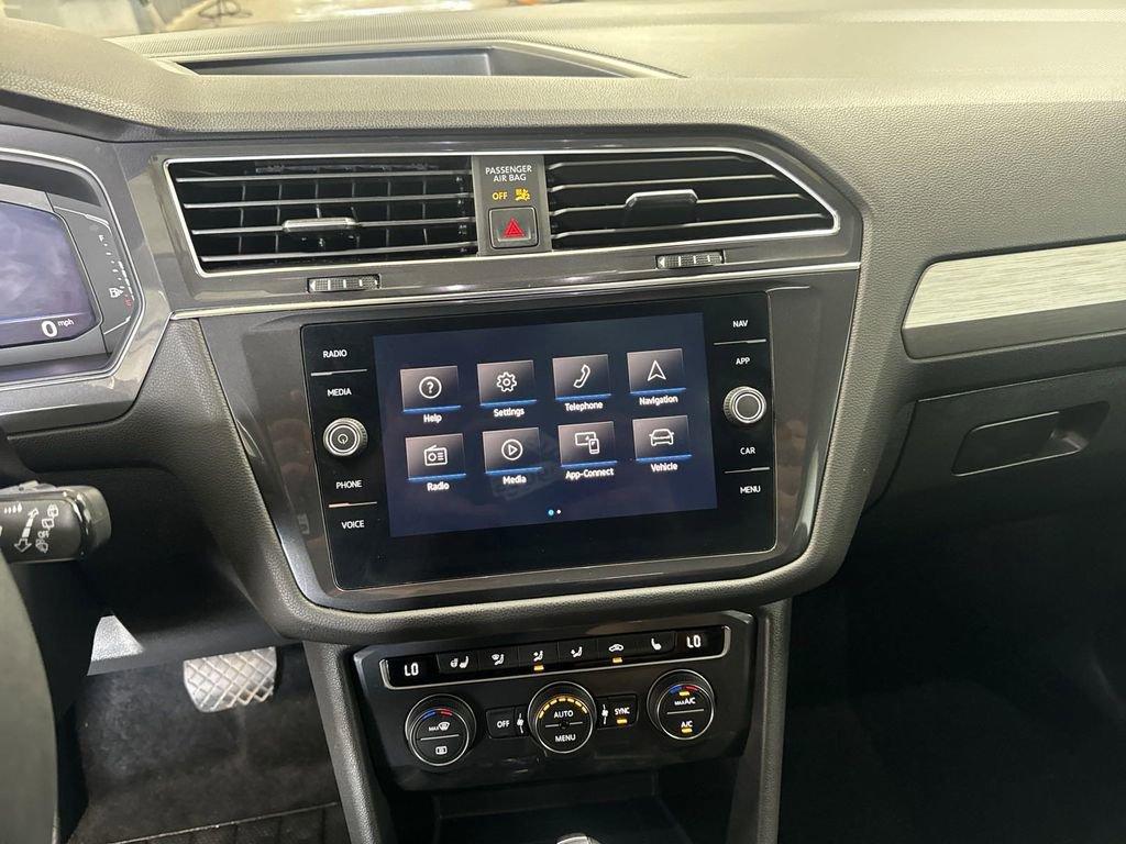 2021 Volkswagen Tiguan Vehicle Photo in Marion, IA 52302