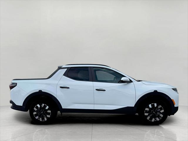 2025 Hyundai SANTA CRUZ Vehicle Photo in Green Bay, WI 54304