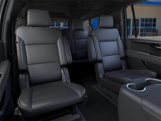 2025 Chevrolet Suburban Vehicle Photo in ENGLEWOOD, CO 80113-6708