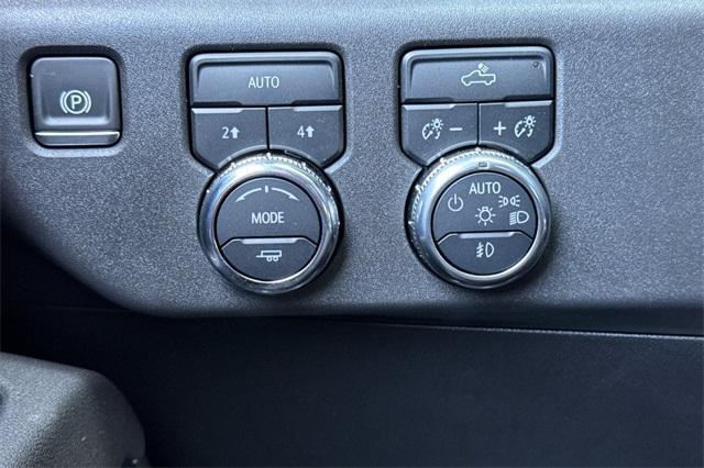 2025 GMC Sierra 1500 Vehicle Photo in ELK GROVE, CA 95757-8703