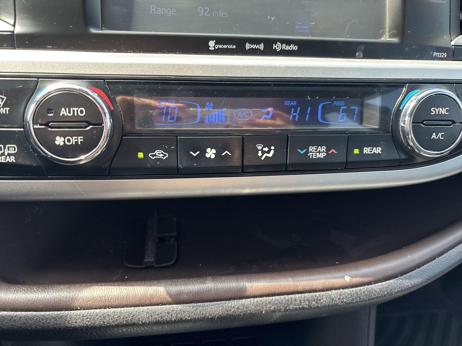 2017 Toyota Highlander Vehicle Photo in Corpus Christi, TX 78415