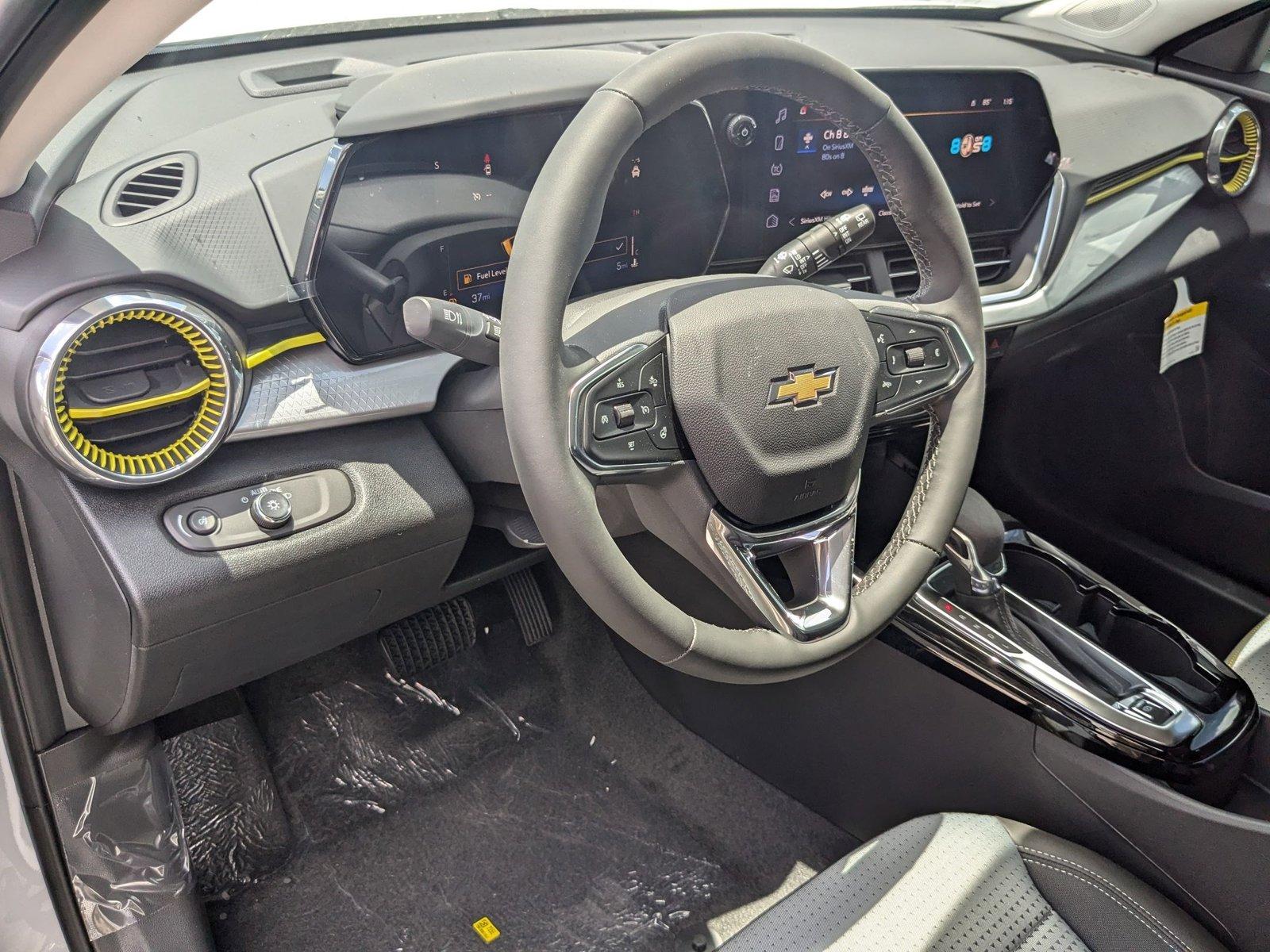 2025 Chevrolet Trax Vehicle Photo in MIAMI, FL 33134-2699