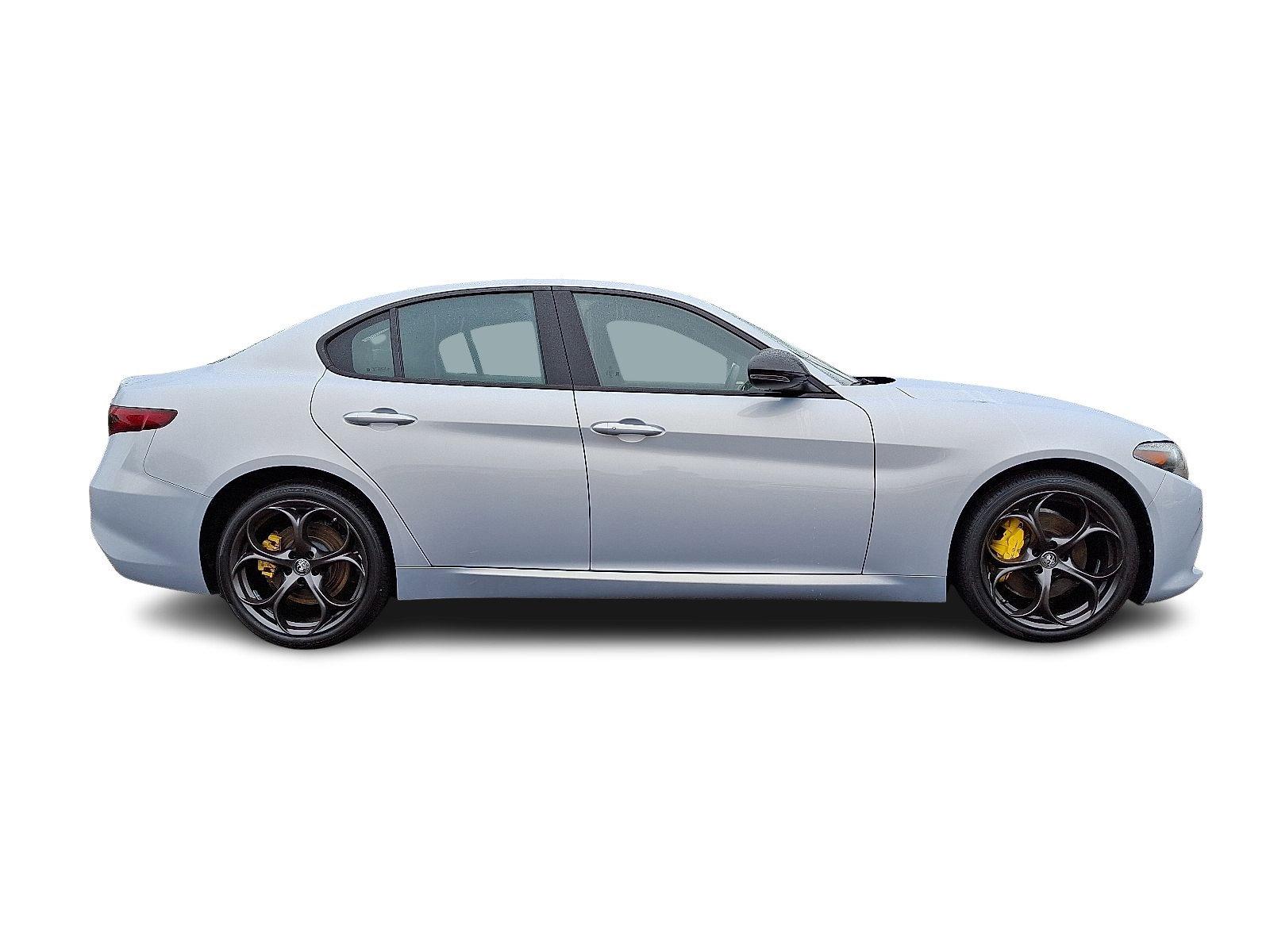 2021 Alfa Romeo Giulia Vehicle Photo in Willow Grove, PA 19090