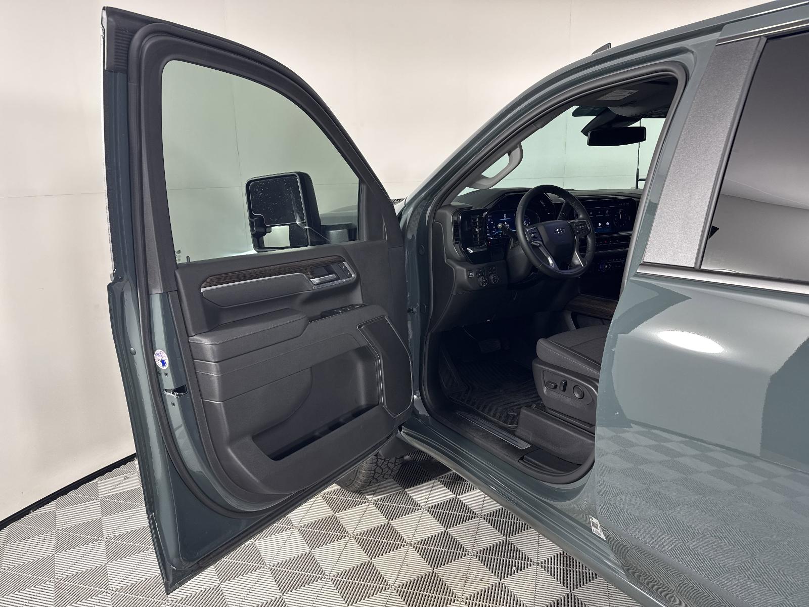 2025 Chevrolet Silverado 2500 HD Vehicle Photo in GEORGETOWN, TX 78626-7508
