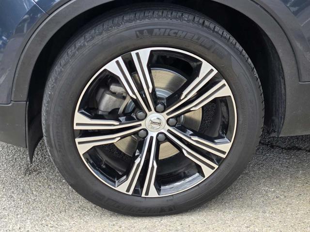 2022 Volvo XC40 Vehicle Photo in DENTON, TX 76210-9321