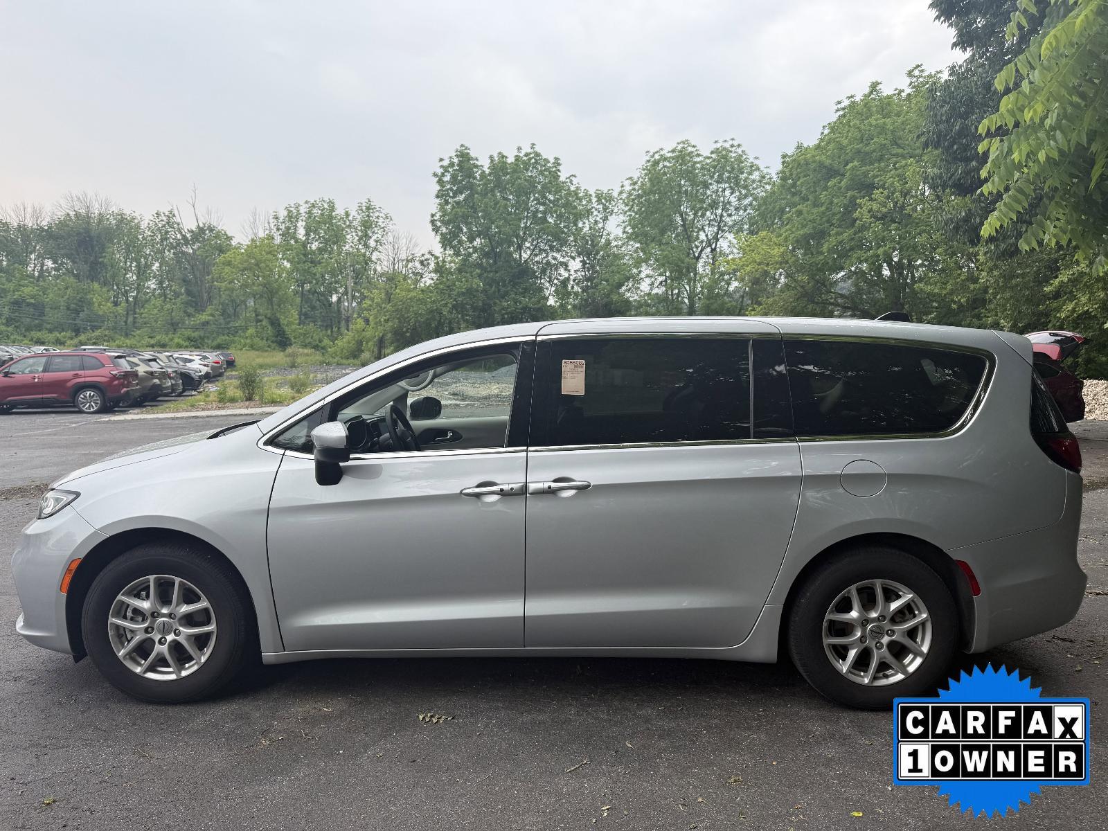 2023 Chrysler Pacifica Vehicle Photo in Harrisburg, PA 17111