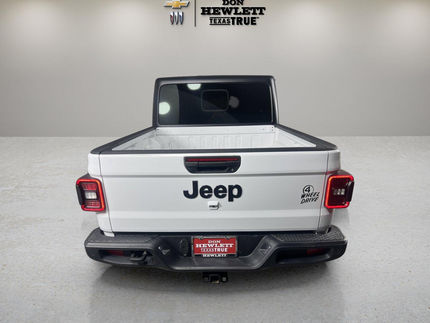 2024 Jeep Gladiator Vehicle Photo in GEORGETOWN, TX 78626-7508