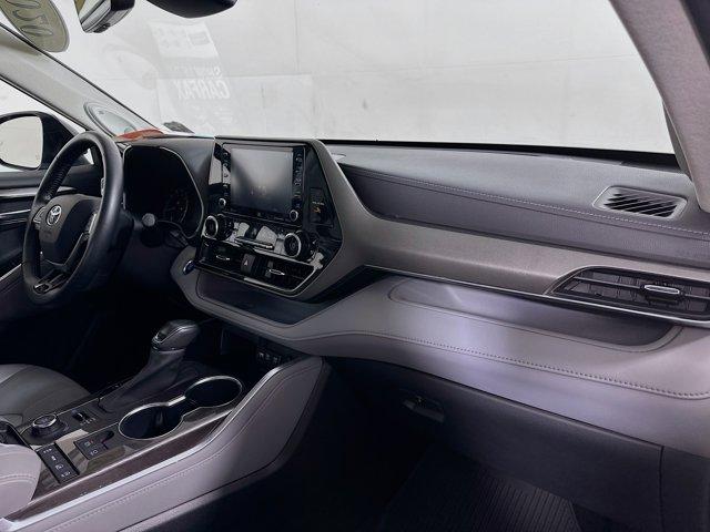 2020 Toyota Highlander Vehicle Photo in Flemington, NJ 08822