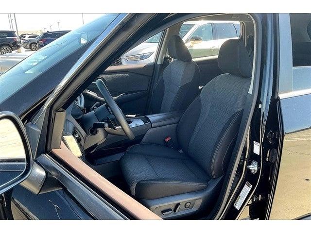 2022 Nissan Rogue Vehicle Photo in Grapevine, TX 76051