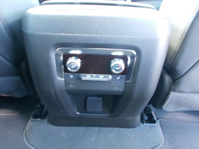 2025 GMC Yukon XL Vehicle Photo in LOWELL, MA 01852-4336