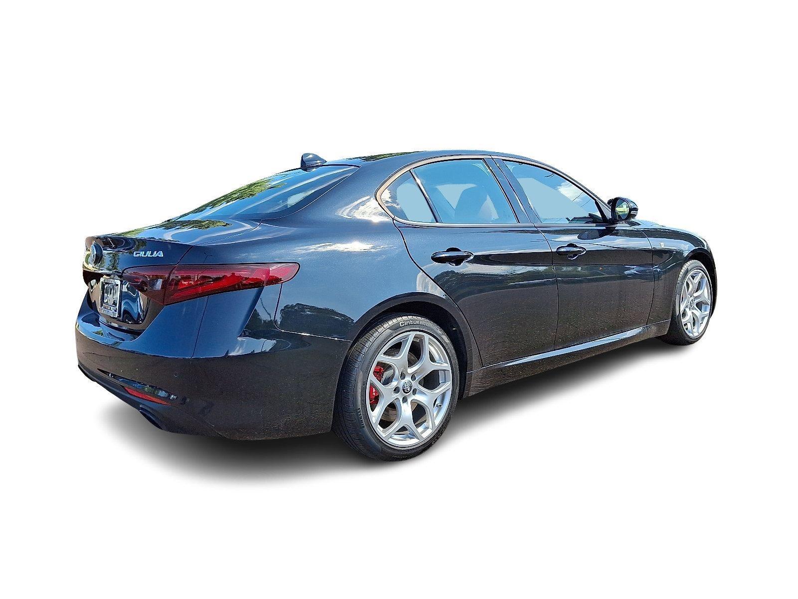 2022 Alfa Romeo Giulia Vehicle Photo in Willow Grove, PA 19090