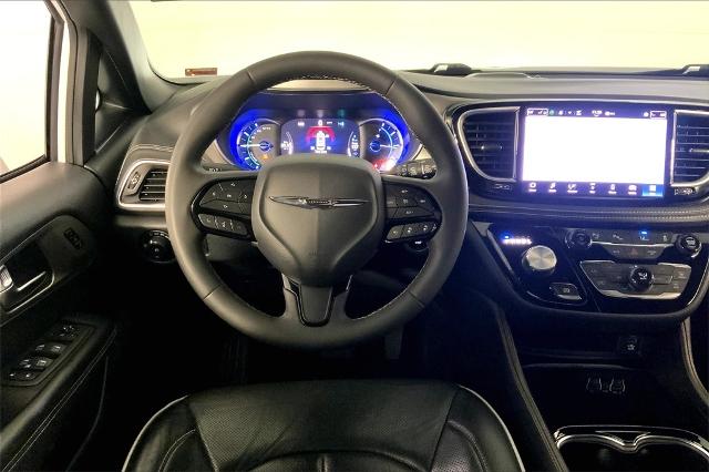 2022 Chrysler Pacifica Vehicle Photo in Kansas City, MO 64114