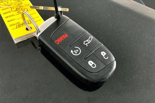 2022 Chrysler 300 Vehicle Photo in Kansas City, MO 64114