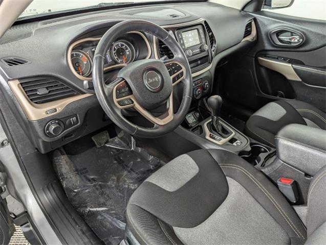 2017 Jeep Cherokee Vehicle Photo in ENGLEWOOD, CO 80113-6708