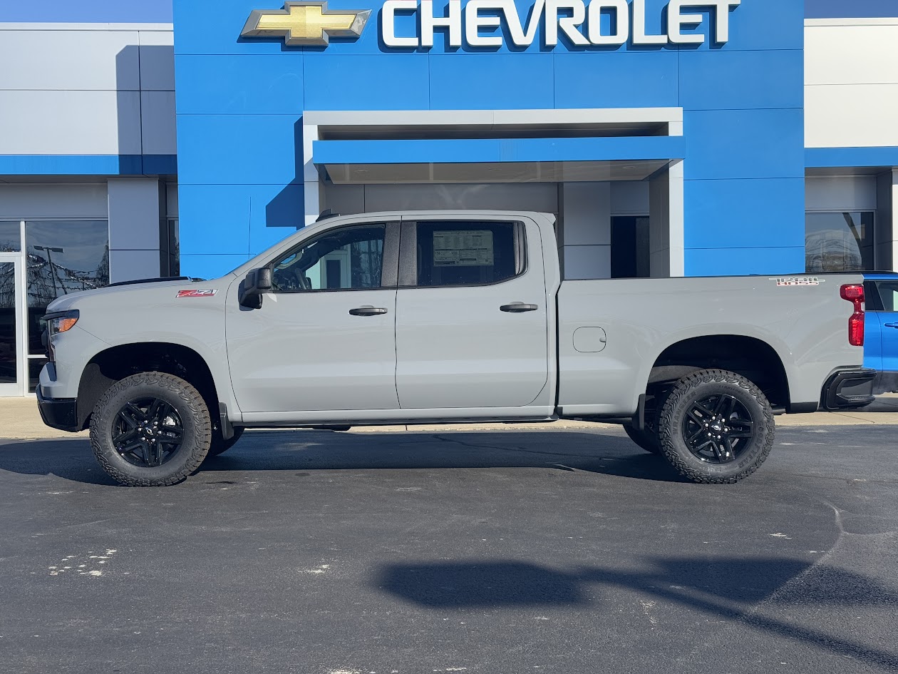 2025 Chevrolet Silverado 1500 Vehicle Photo in BOONVILLE, IN 47601-9633