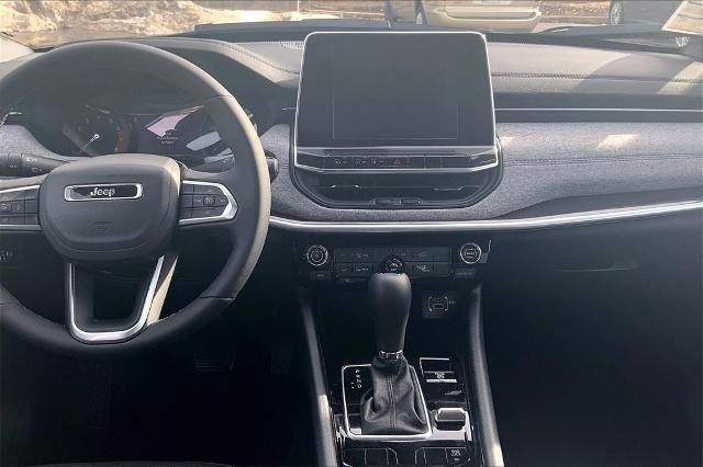 2025 Jeep Compass Vehicle Photo in Kansas City, MO 64114