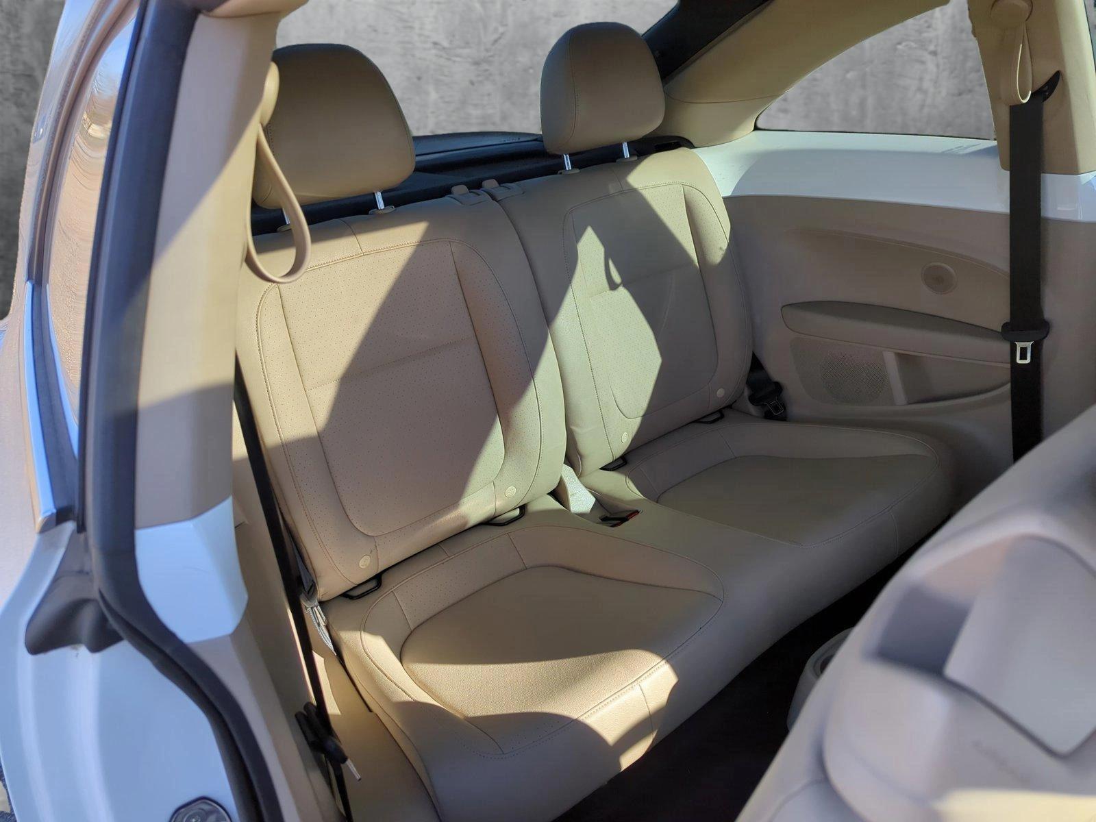 2019 Volkswagen Beetle Vehicle Photo in Memphis, TN 38128