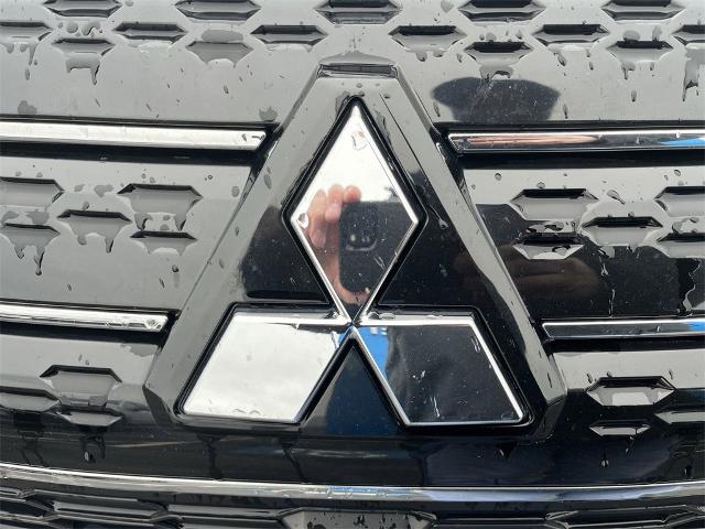2022 Mitsubishi Outlander Vehicle Photo in TULLY, NY 13159-3159
