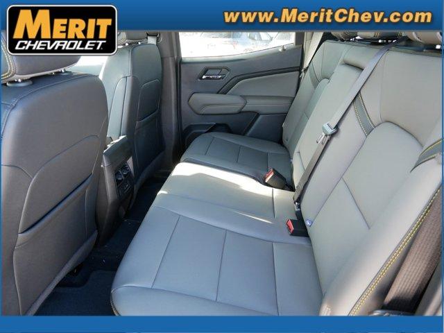 2025 Chevrolet Colorado Vehicle Photo in MAPLEWOOD, MN 55119-4794