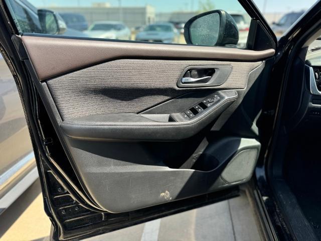 2022 Nissan Rogue Vehicle Photo in Grapevine, TX 76051