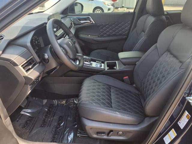 2025 Mitsubishi Outlander Plug-In Hybrid Vehicle Photo in Tampa, FL 33612
