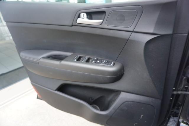2021 Kia Sportage Vehicle Photo in FAIRMONT, WV 26554-2318