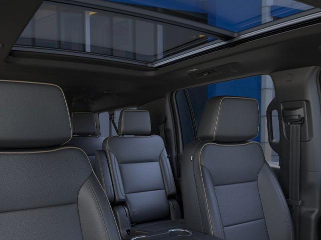 2025 Chevrolet Suburban Vehicle Photo in KANSAS CITY, MO 64114-4502