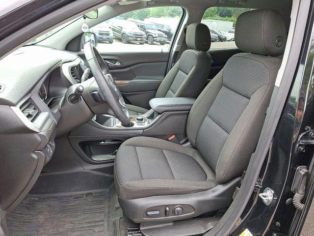 2023 GMC Acadia Vehicle Photo in DANBURY, CT 06810-5034