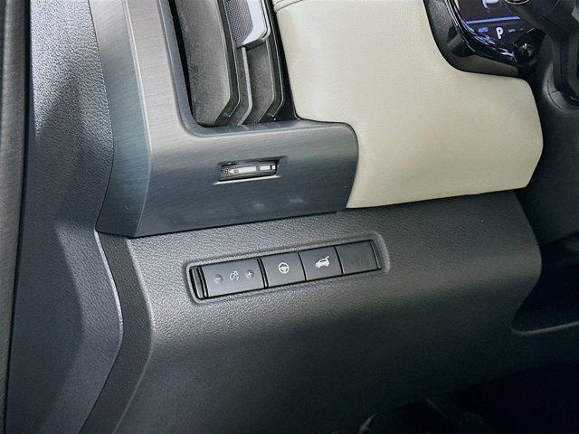 2023 Nissan Pathfinder Vehicle Photo in Flemington, NJ 08822