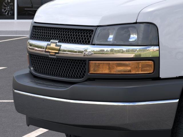 2025 Chevrolet Express Cutaway 4500 Vehicle Photo in PAWLING, NY 12564-3219
