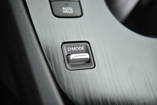 2025 Nissan Rogue Vehicle Photo in Ballwin, MO 63011